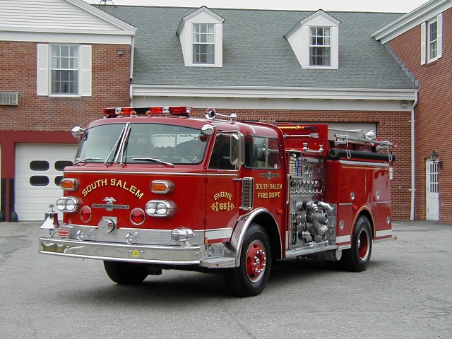 Engine 166. 1982 American Lafrance (retired 2007).